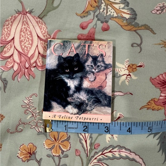 Cats A Feline Potpourri Book - Picture 2 of 13